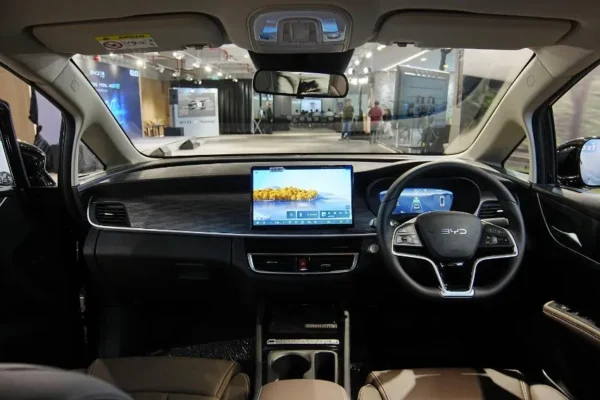 BYD M6 DM-i
